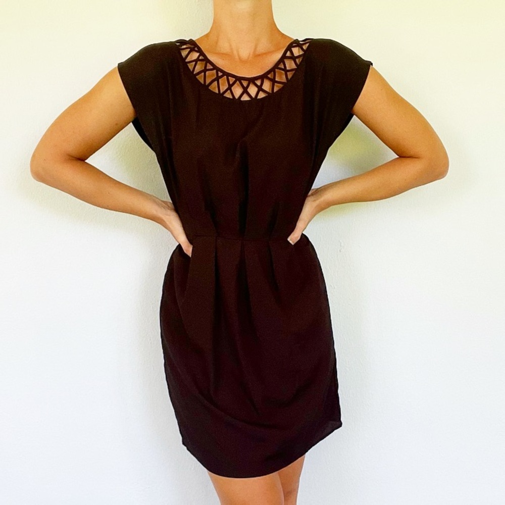 BeBop black cutout neckline cap sleeve mini dress size medium